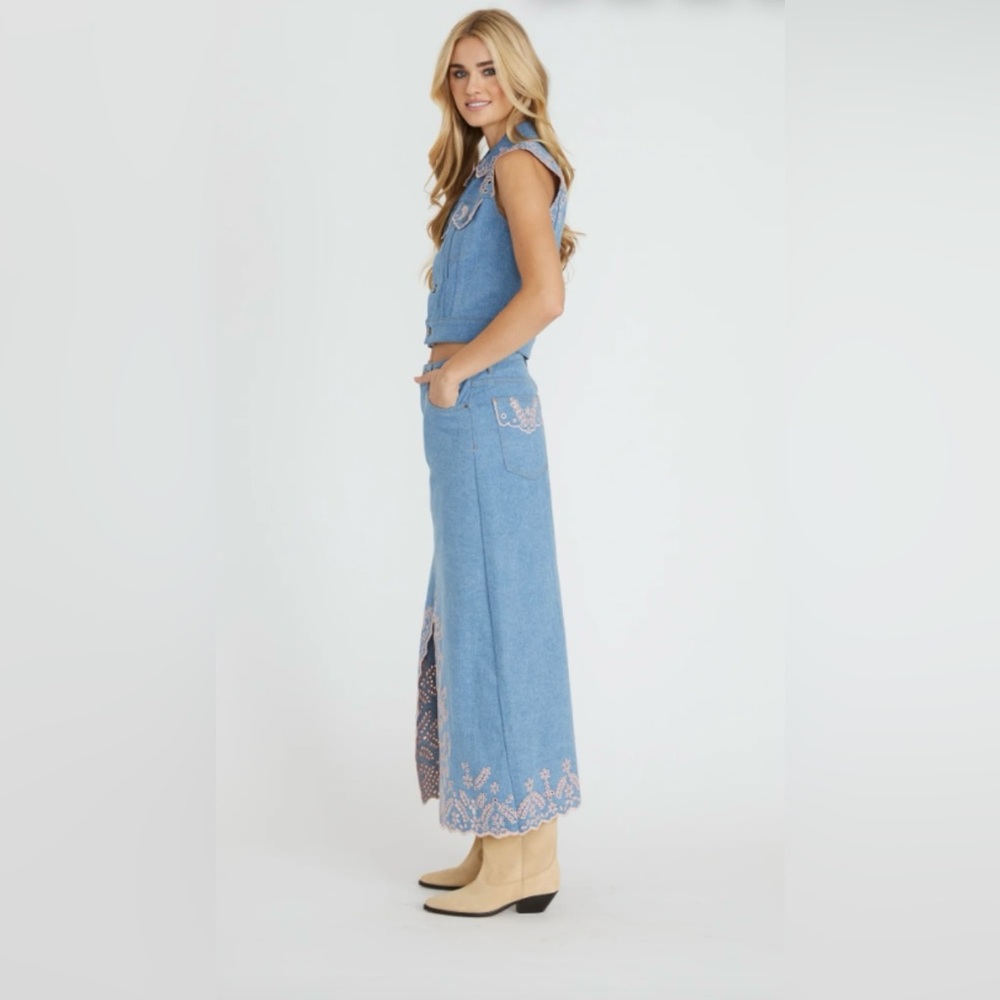 New Driftwood Serena Denim Skirt in Pink Promise size 27 - Picture 3 of 13